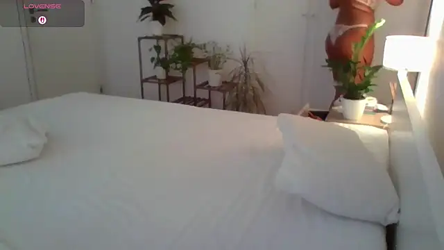 yournextdoorhottie online show from April 30, 12:23 pm