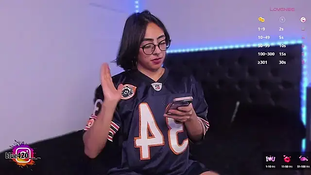 Skyler  blue4 online show from March 3, 4:54 am