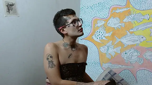 Snapshot of Party_trans chatting on February 14, 12:19 am Party trans online show from February 14, 12:19 am