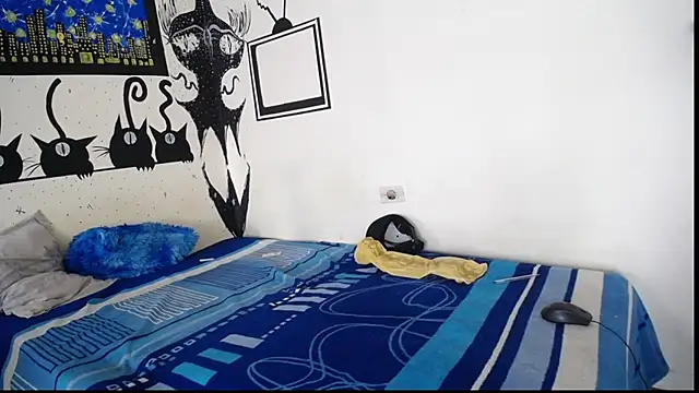 Snapshot of Party_trans chatting on September 18, 6:44 pm Party trans online show from September 18, 6:44 pm