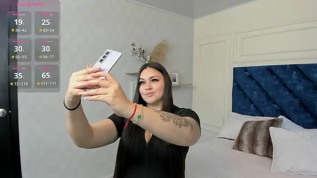 Charlotte Mayer online show from December 5, 11:31 am