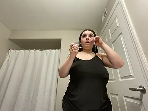 Snapshot of jasmine2badd chatting on March 9, 6:17 am jasmine2badd online show from March 9, 6:17 am