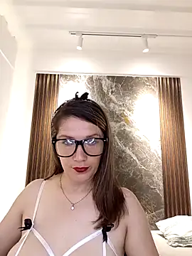 gwen ashly online show from October 10, 7:58 pm