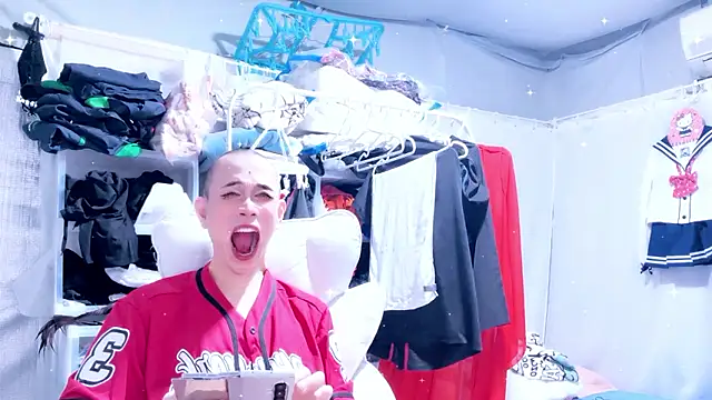 Im IVE LOVE online show from June 7, 4:34 pm