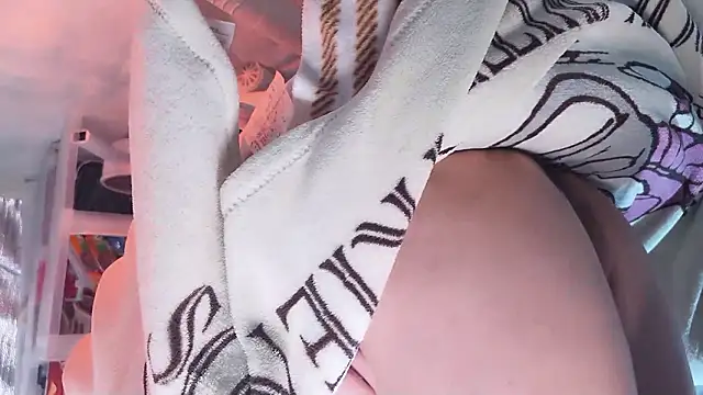 Im IVE LOVE online show from February 12, 6:24 am