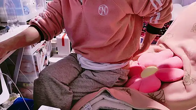 Im IVE LOVE online show from December 12, 2:11 pm