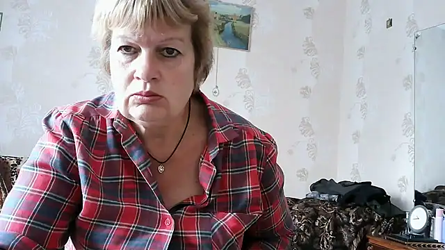 Ettie Tonia online show from October 14, 7:42 am