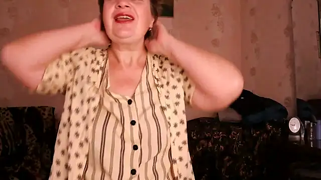 Ettie Tonia online show from November 28, 6:46 am