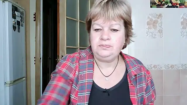 Ettie Tonia online show from January 15, 6:39 am