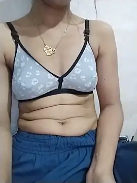 Snapshot of Cute-Ridhima chatting on June 8, 1:00 am Cute-Ridhima online show from June 8, 1:00 am