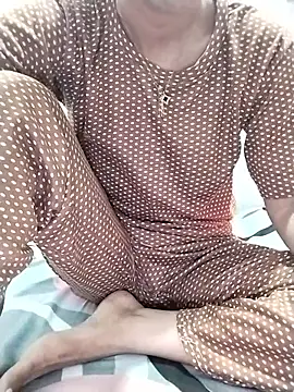 Snapshot of Cute-Ridhima chatting on November 20, 3:18 am Cute-Ridhima online show from November 20, 3:18 am