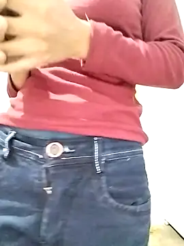 Snapshot of Cute-Ridhima chatting on December 2, 4:03 am Cute-Ridhima online show from December 2, 4:03 am