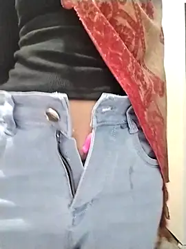 Snapshot of Cute-Ridhima chatting on December 5, 4:44 am Cute-Ridhima online show from December 5, 4:44 am