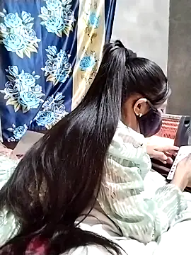 Snapshot of Cute-Ridhima chatting on March 15, 2:56 am Cute-Ridhima online show from March 15, 2:56 am