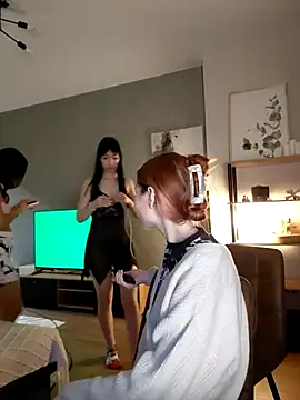 KeithTown online show from December 1, 5:47 pm