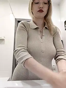 KeithTown online show from March 25, 10:14 am