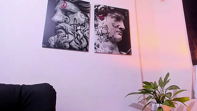 CruzVega online show from September 18, 12:57 am