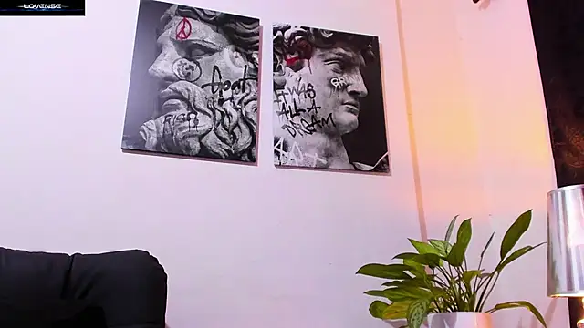 CruzVega online show from November 15, 1:53 am