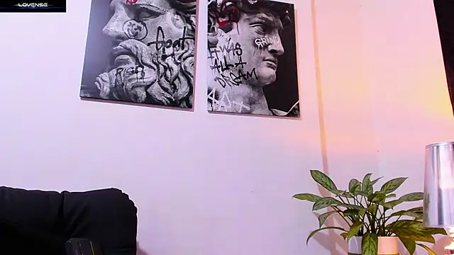 CruzVega online show from October 1, 12:16 am