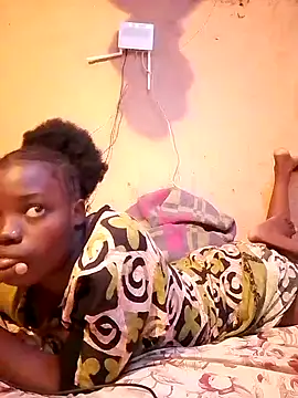Snapshot of QUEEN-NAIMA chatting on October 1, 8:08 am QUEEN-NAIMA online show from October 1, 8:08 am