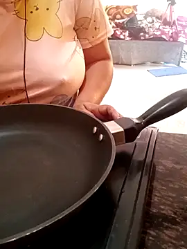 Snapshot of Dr_Kamsutra chatting on September 26, 10:44 am Dr Kamsutra online show from September 26, 10:44 am