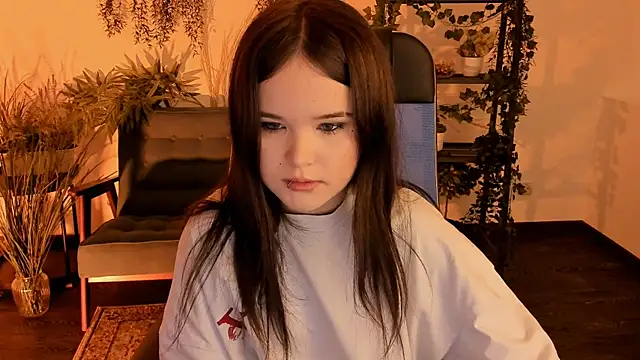 Snapshot of Elainebeness chatting on January 18, 10:02 pm Elainebeness online show from January 18, 10:02 pm