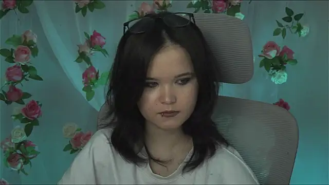 Elainebeness online show from February 7, 10:52 pm