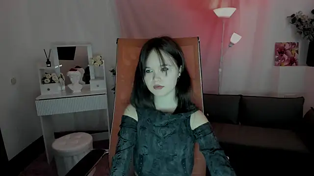 Elainebeness online show from April 15, 1:11 am