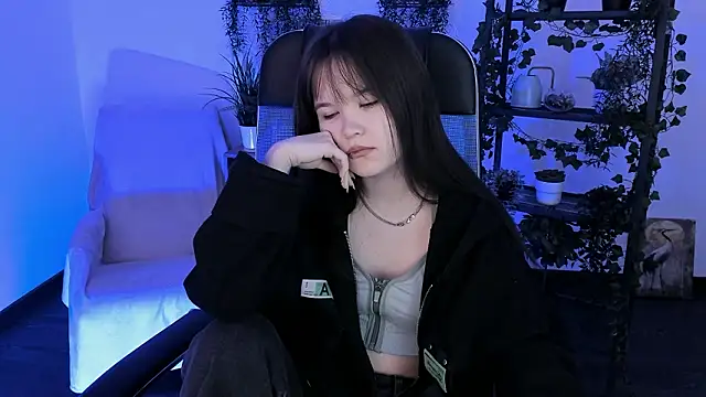 Snapshot of Elainebeness chatting on February 18, 7:32 pm Elainebeness online show from February 18, 7:32 pm