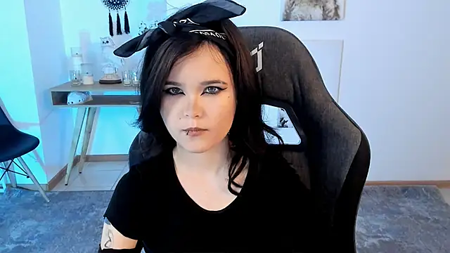 Elainebeness online show from February 26, 7:21 pm