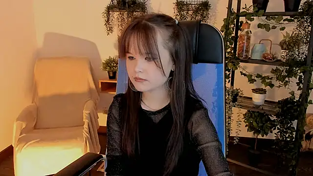 Snapshot of Elainebeness chatting on February 15, 4:17 pm Elainebeness online show from February 15, 4:17 pm