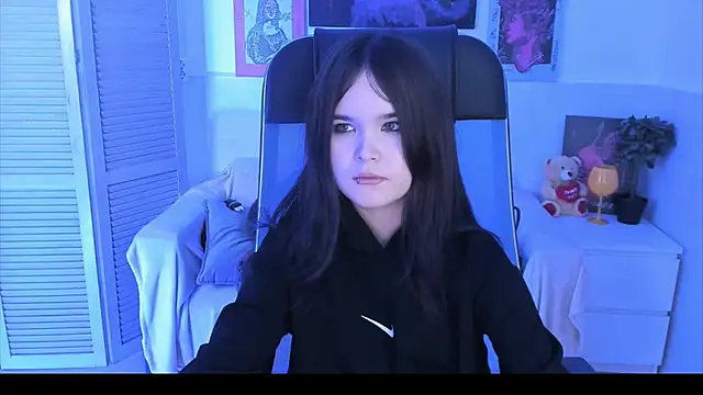 Elainebeness online show from November 1, 7:52 pm