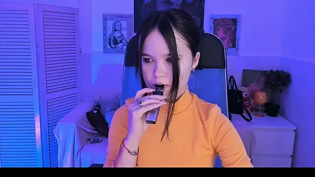 Elainebeness online show from October 26, 7:14 pm