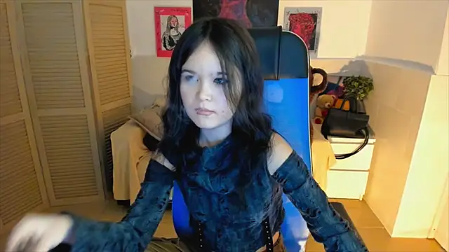 Elainebeness online show from October 17, 7:26 pm