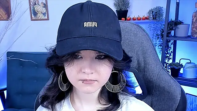 Elainebeness online show from March 7, 1:53 am