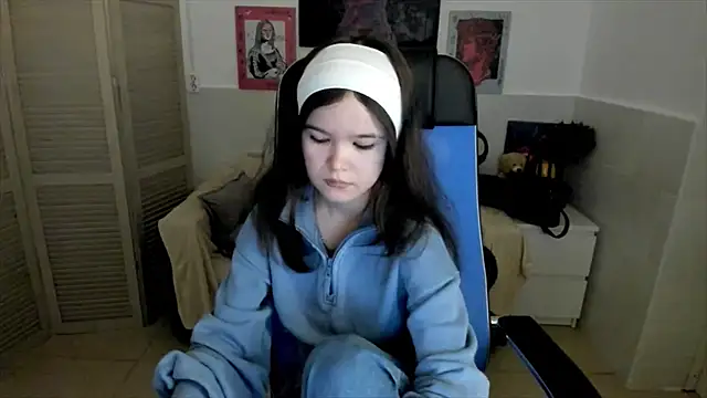 Elainebeness online show from October 1, 7:29 pm