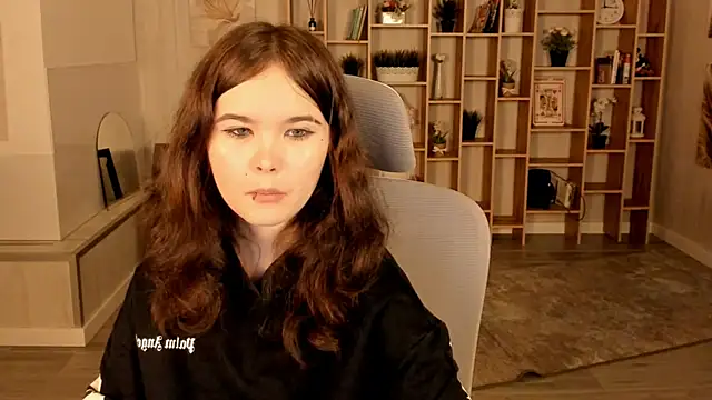 Elainebeness online show from September 17, 7:38 pm