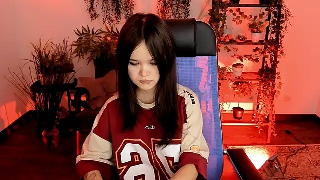 Elainebeness online show from November 28, 7:36 pm