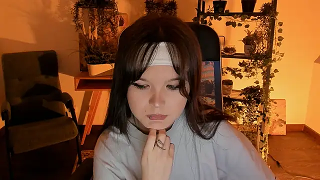 Elainebeness online show from March 15, 7:32 pm