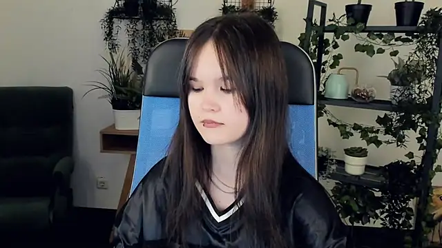 Snapshot of Elainebeness chatting on February 27, 7:24 pm Elainebeness online show from February 27, 7:24 pm