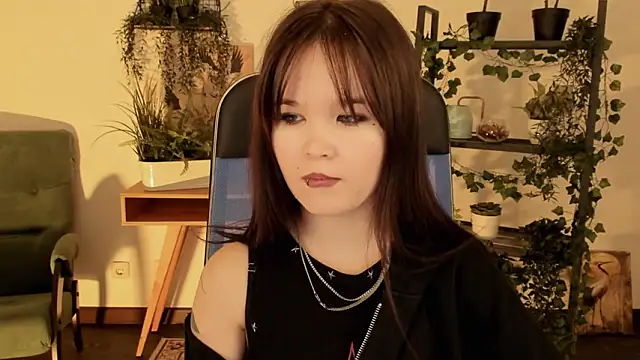 Snapshot of Elainebeness chatting on March 3, 7:21 pm Elainebeness online show from March 3, 7:21 pm