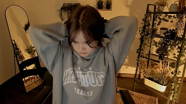 Elainebeness online show from April 12, 10:13 pm