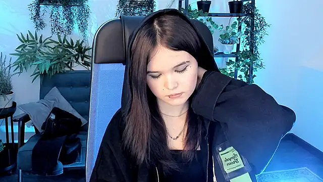 Elainebeness online show from November 22, 9:46 pm