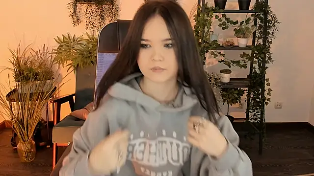 Snapshot of Elainebeness chatting on December 14, 10:26 pm Elainebeness online show from December 14, 10:26 pm