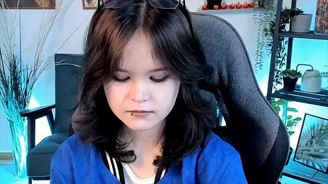 Elainebeness online show from March 5, 12:49 am