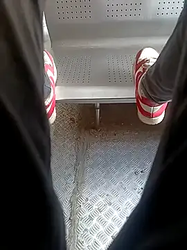 Snapshot of 1010SumiT chatting on February 10, 4:19 am 1010SumiT online show from February 10, 4:19 am