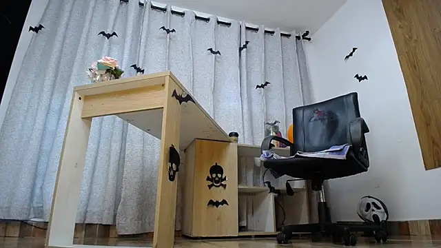 Kathleen Rodriguez online show from October 24, 11:09 am