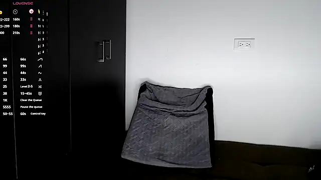 Snapshot of gigilovedback chatting on November 23, 3:22 pm gigilovedback online show from November 23, 3:22 pm