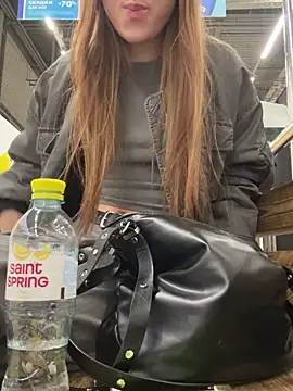 Snapshot of Cherry____Pie chatting on February 17, 10:27 pm Cherry Pie online show from February 17, 10:27 pm