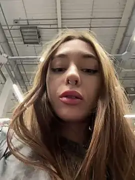 Snapshot of Cherry____Pie chatting on December 8, 12:13 am Cherry Pie online show from December 8, 12:13 am